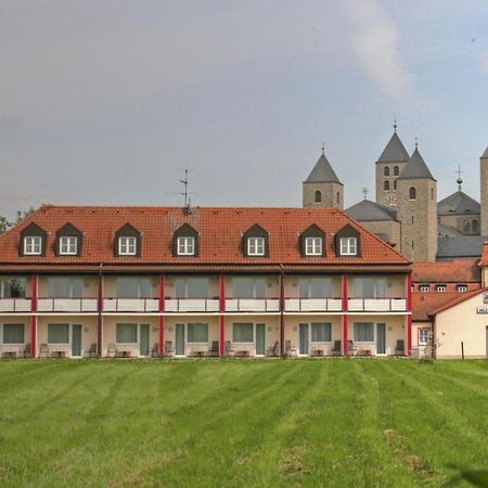 Flair-Hotel Zum Benediktiner Шварцах-ам-Майн Экстерьер фото