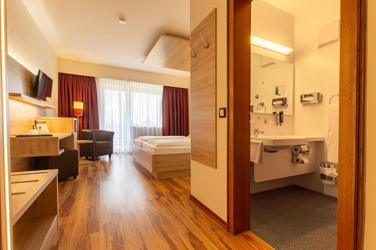 Flair-Hotel Zum Benediktiner Шварцах-ам-Майн Экстерьер фото