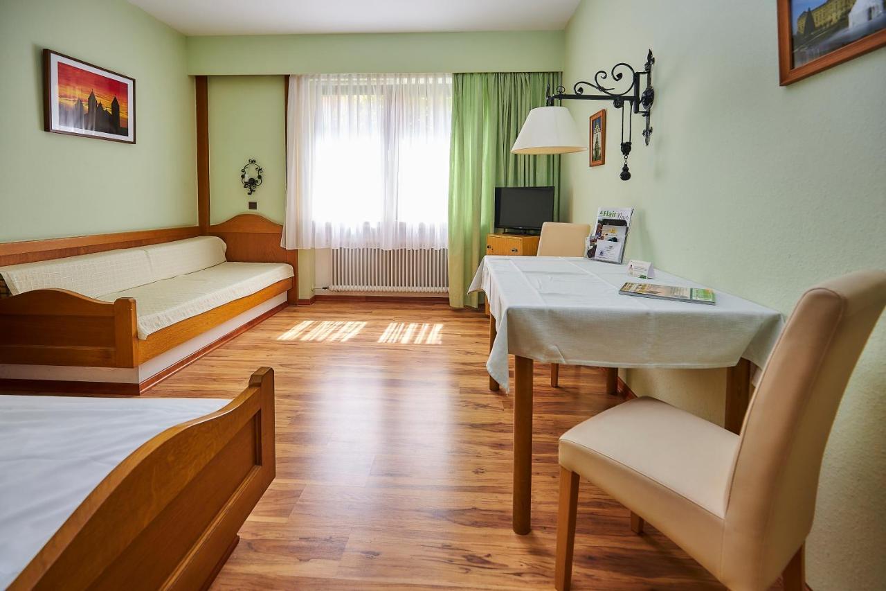Flair-Hotel Zum Benediktiner Шварцах-ам-Майн Экстерьер фото