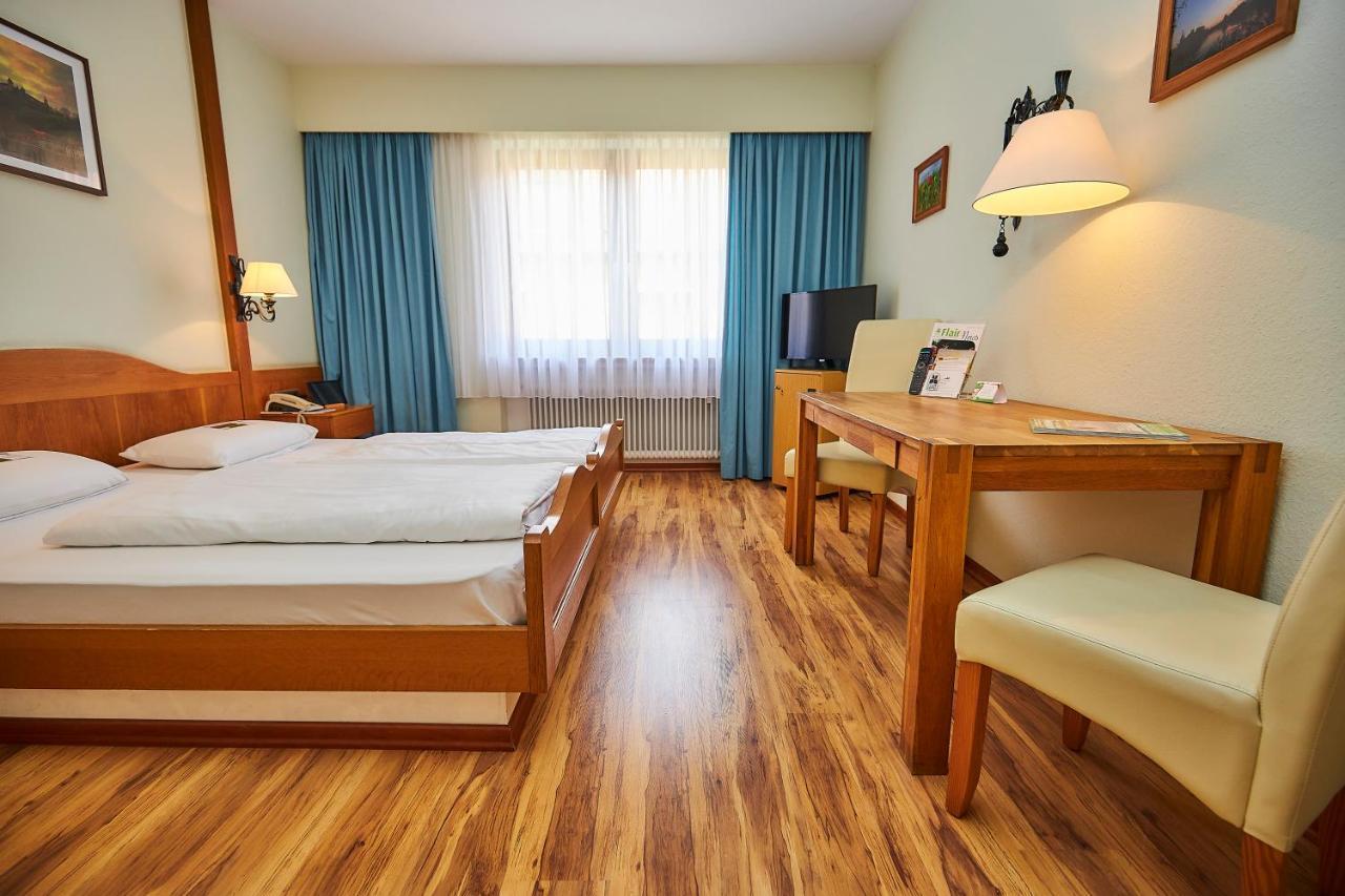 Flair-Hotel Zum Benediktiner Шварцах-ам-Майн Экстерьер фото