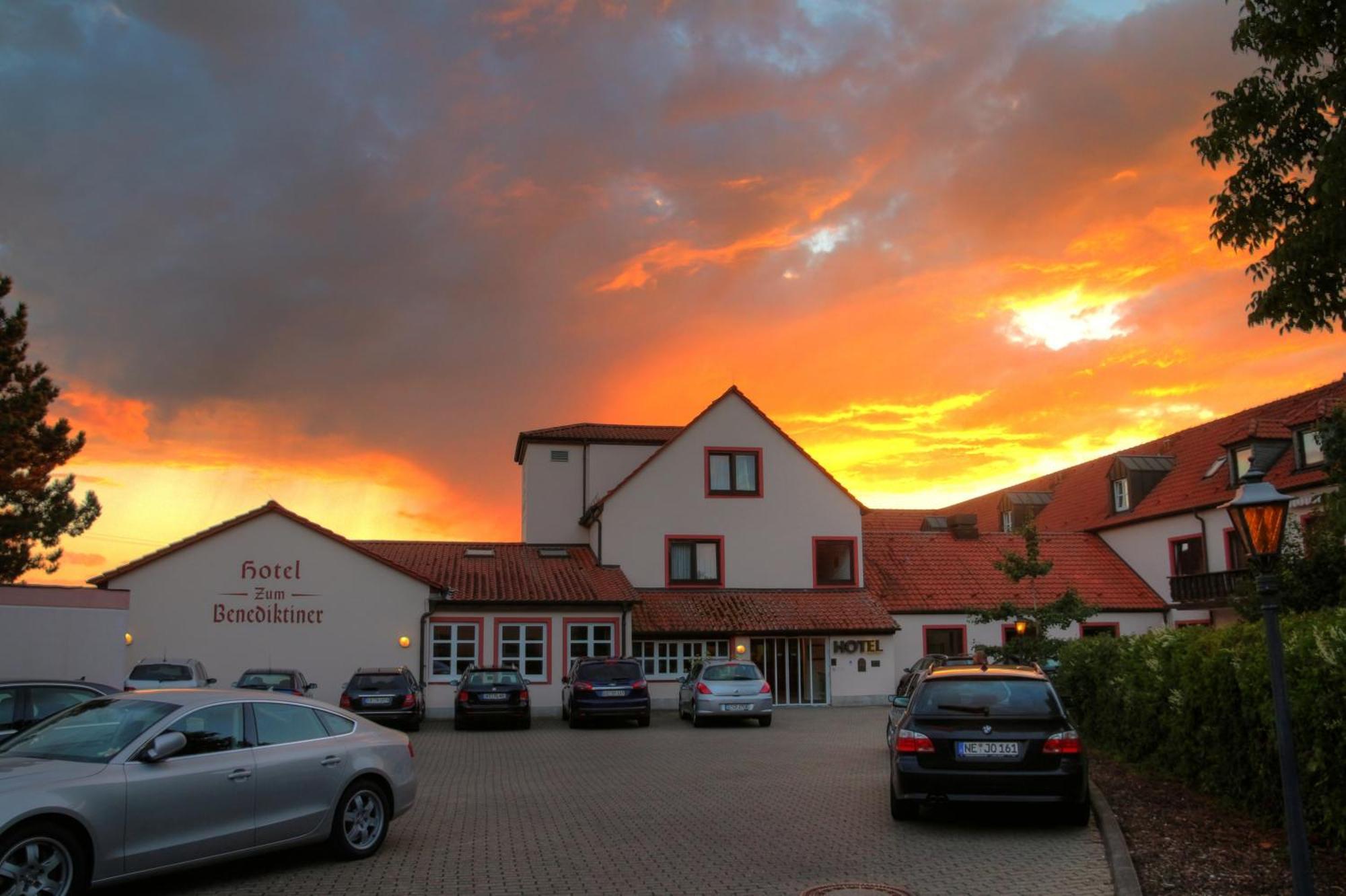 Flair-Hotel Zum Benediktiner Шварцах-ам-Майн Экстерьер фото